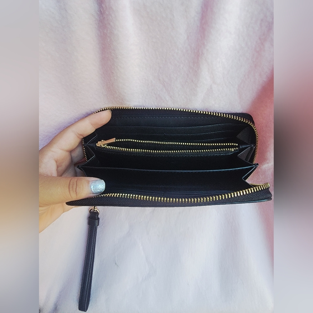 Coach Signature Wristlet - Picture 6 of 8
